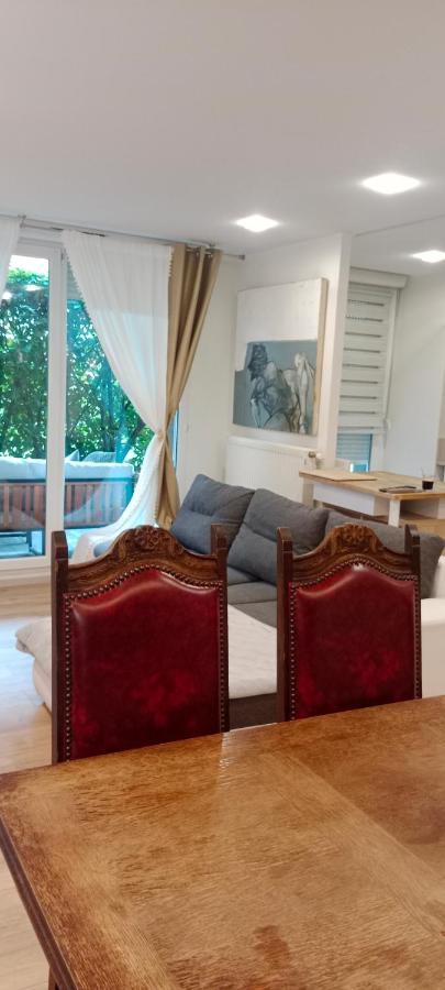 Pfastatt Tres Bel Appartement Rez De Jardin Appart De 53M2. מראה חיצוני תמונה